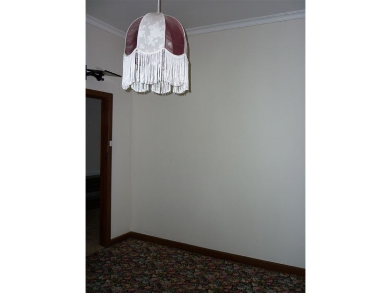 8 Jamouneau Street, Warracknabeal VIC 3393