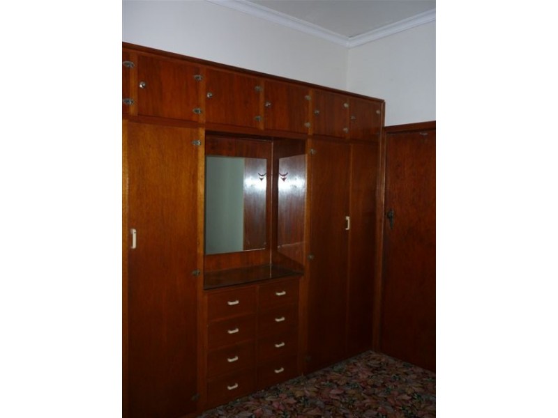 8 Jamouneau Street, Warracknabeal VIC 3393