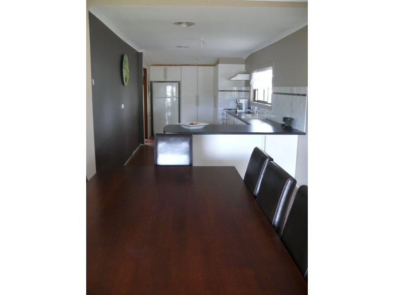 197-199 Woods St, Donald VIC 3480