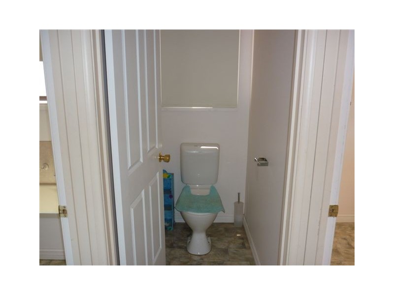 17 Arnold Street, Warracknabeal VIC 3393