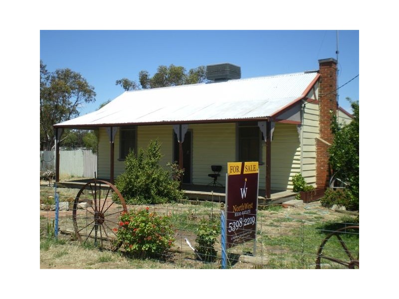 23 Arnold Street, Warracknabeal VIC 3393