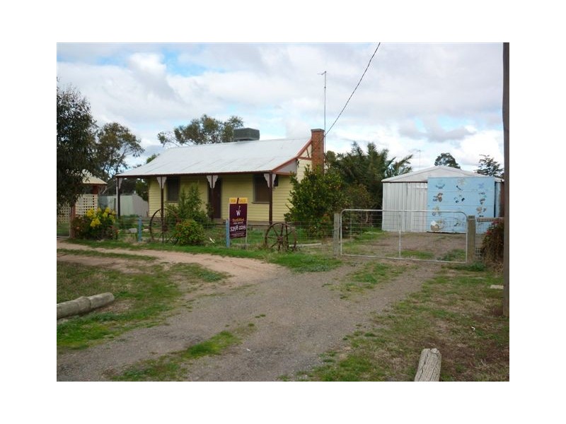 23 Arnold Street, Warracknabeal VIC 3393