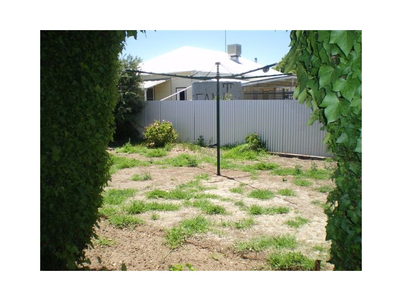 63A Jamouneau Street, Warracknabeal VIC 3393