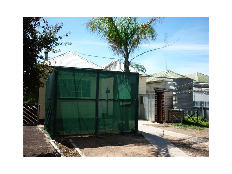 8 Devereaux street, Warracknabeal VIC 3393