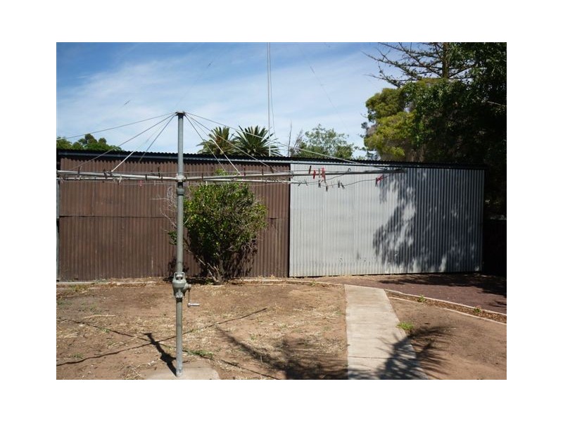 8 Devereaux street, Warracknabeal VIC 3393