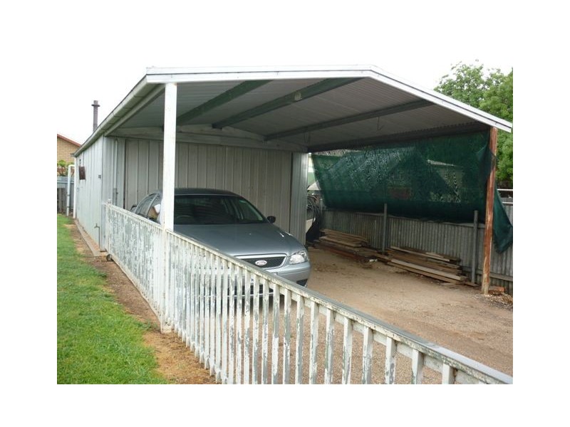 5 Park Street, Donald VIC 3480