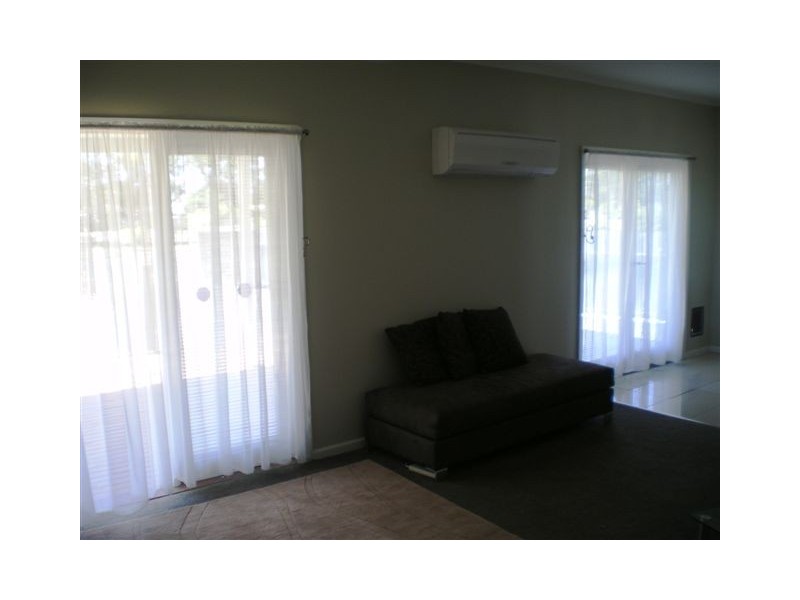 17 Dimboola Rd, Warracknabeal VIC 3393