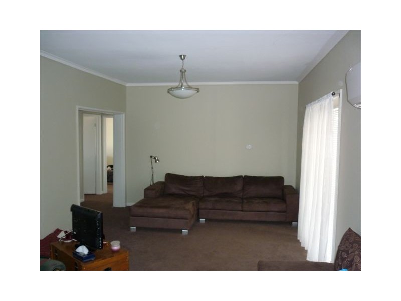 17 Dimboola Rd, Warracknabeal VIC 3393