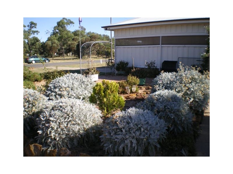 14 Burma Ave, Warracknabeal VIC 3393