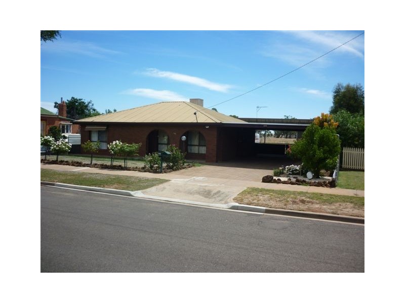 195 Woods Street, Donald VIC 3480