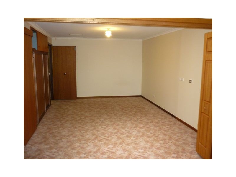 195 Woods Street, Donald VIC 3480