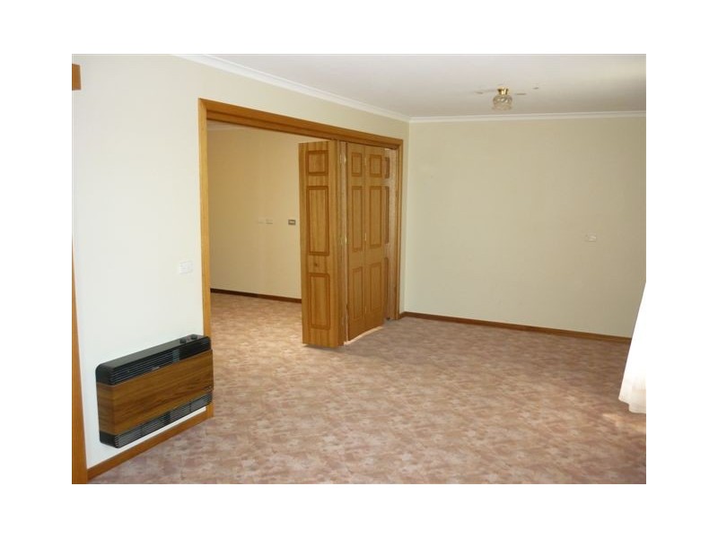 195 Woods Street, Donald VIC 3480