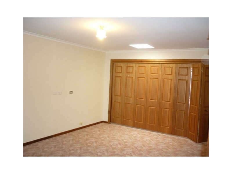 195 Woods Street, Donald VIC 3480