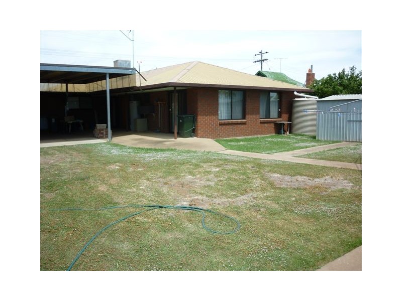 195 Woods Street, Donald VIC 3480