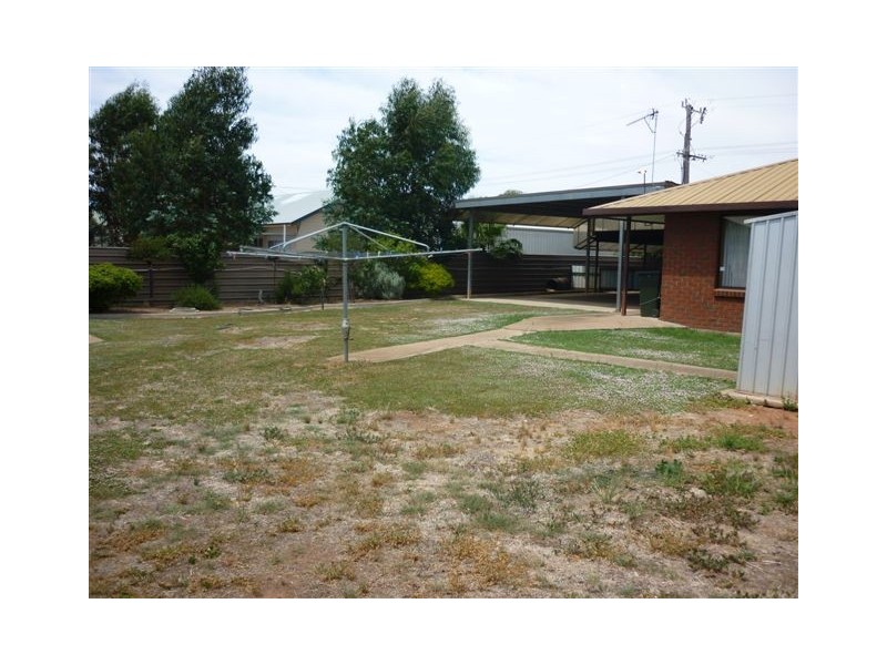 195 Woods Street, Donald VIC 3480