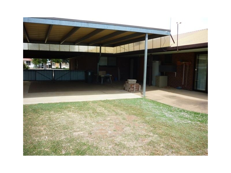 195 Woods Street, Donald VIC 3480