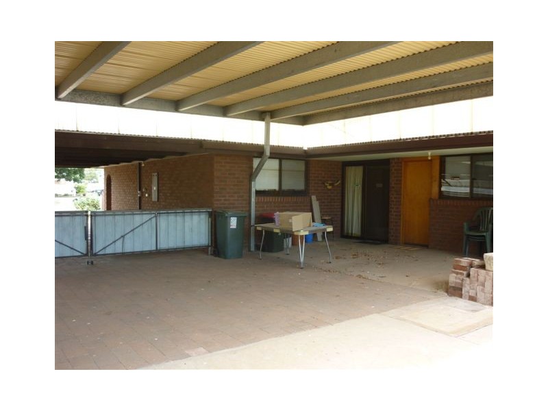 195 Woods Street, Donald VIC 3480