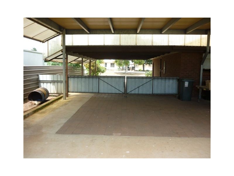 195 Woods Street, Donald VIC 3480