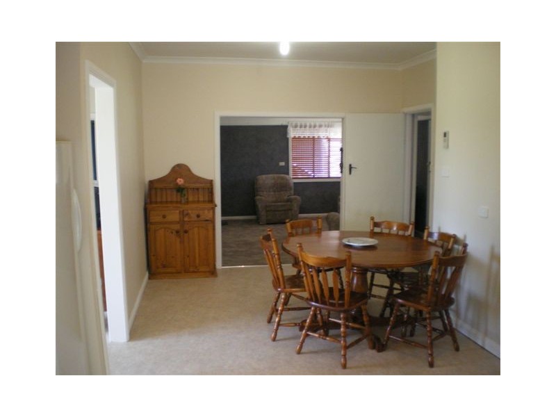 28 Wood Street, Warracknabeal VIC 3393