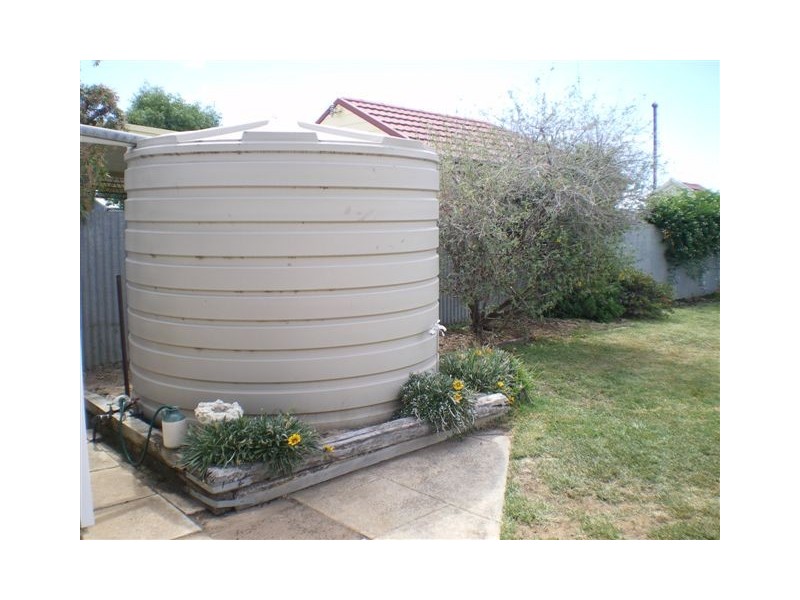 28 Wood Street, Warracknabeal VIC 3393