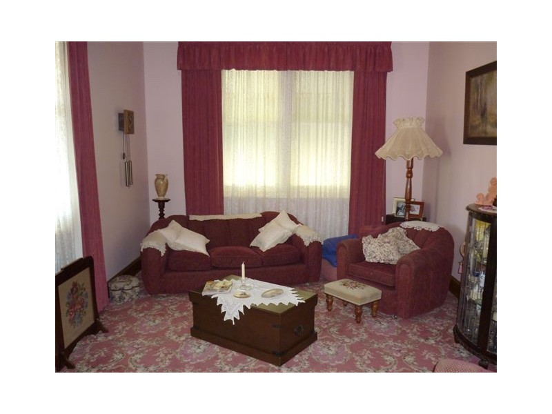 37 Deakin Street, Beulah VIC 3395