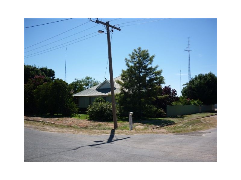 37 Deakin Street, Beulah VIC 3395