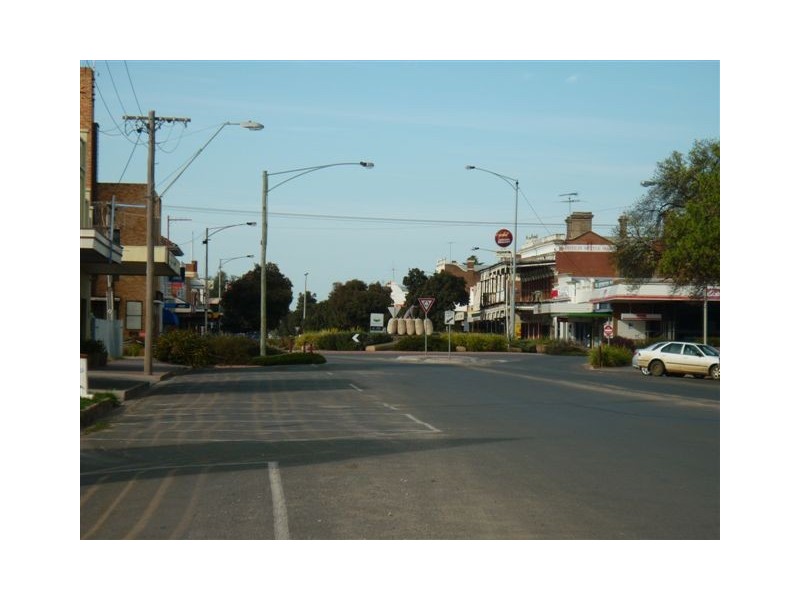 13 Scott Street, Warracknabeal VIC 3393