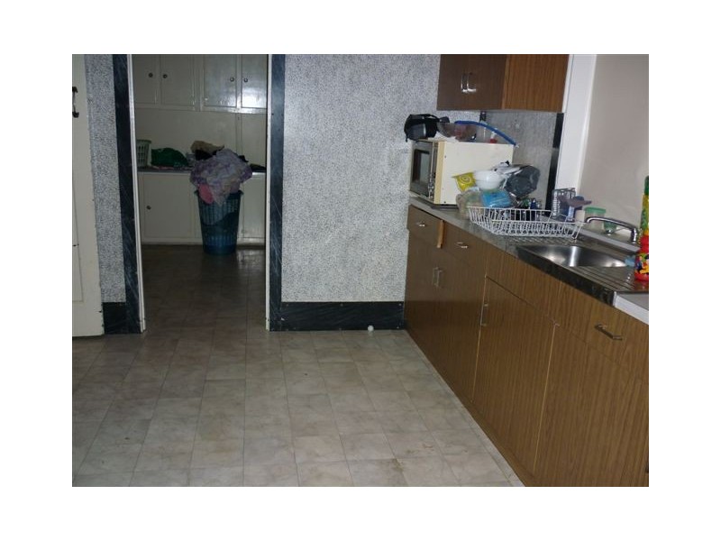 8 Molyneaux street, Warracknabeal VIC 3393