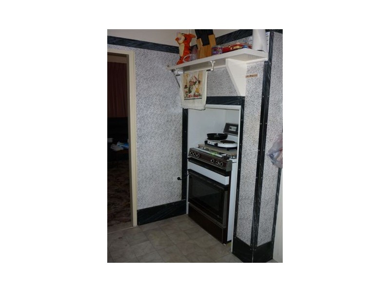 8 Molyneaux street, Warracknabeal VIC 3393