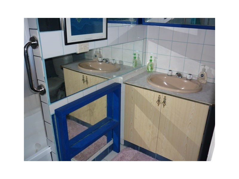 8 Molyneaux street, Warracknabeal VIC 3393