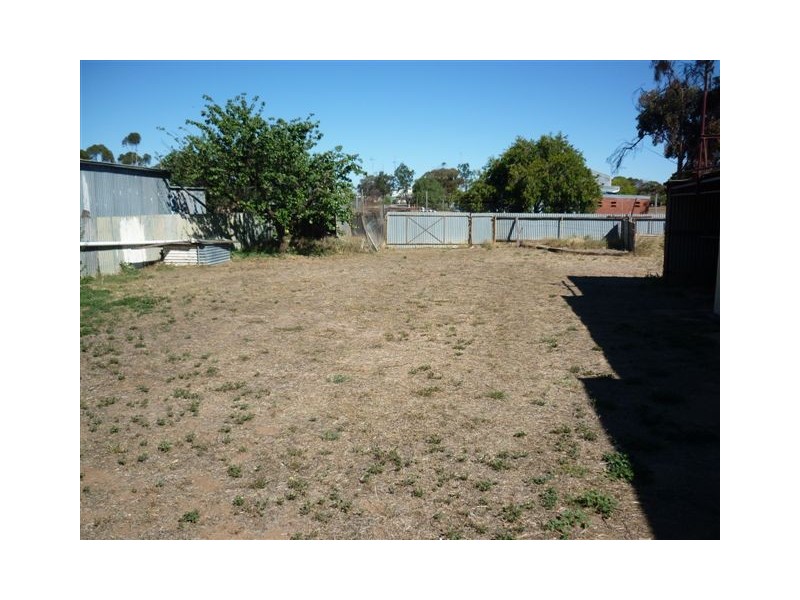 16 Bow Street, Rainbow VIC 3424