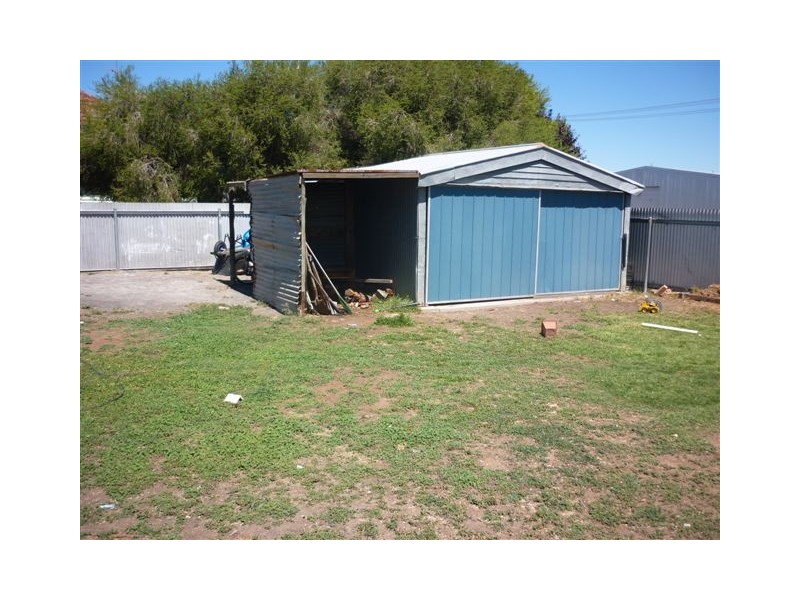 20 Gray Street, Donald VIC 3480