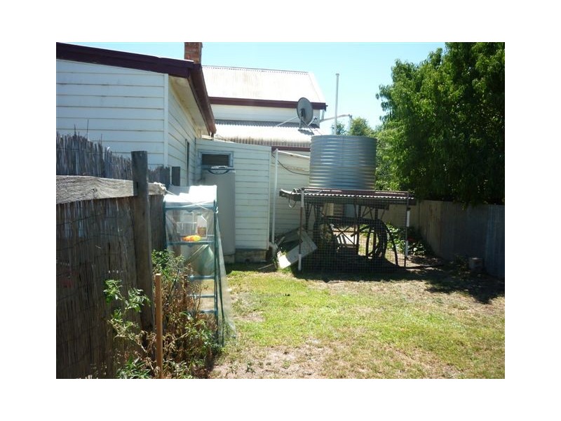 20 Gray Street, Donald VIC 3480