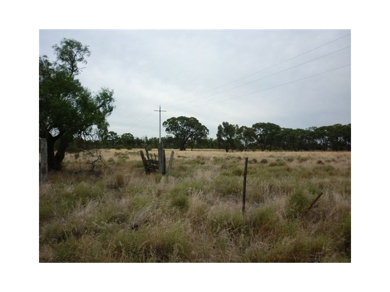 1 Elizabeth street, Donald VIC 3480