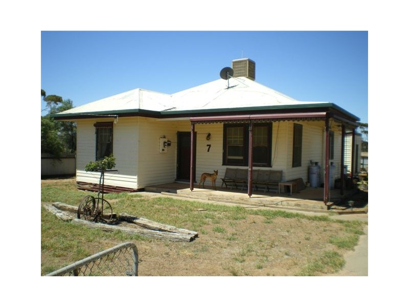 6 Mahrong Street, Lascelles VIC 3487