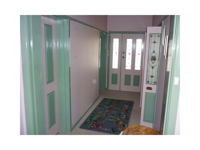 11 McCracken Avenue, Donald VIC 3480