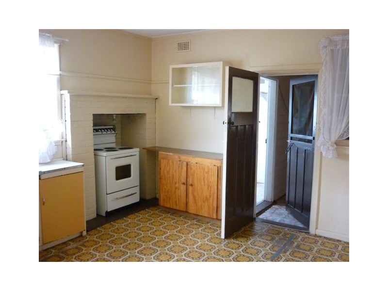 210 Woods Street, Donald VIC 3480