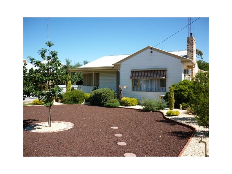 38 Campbell street, Warracknabeal VIC 3393