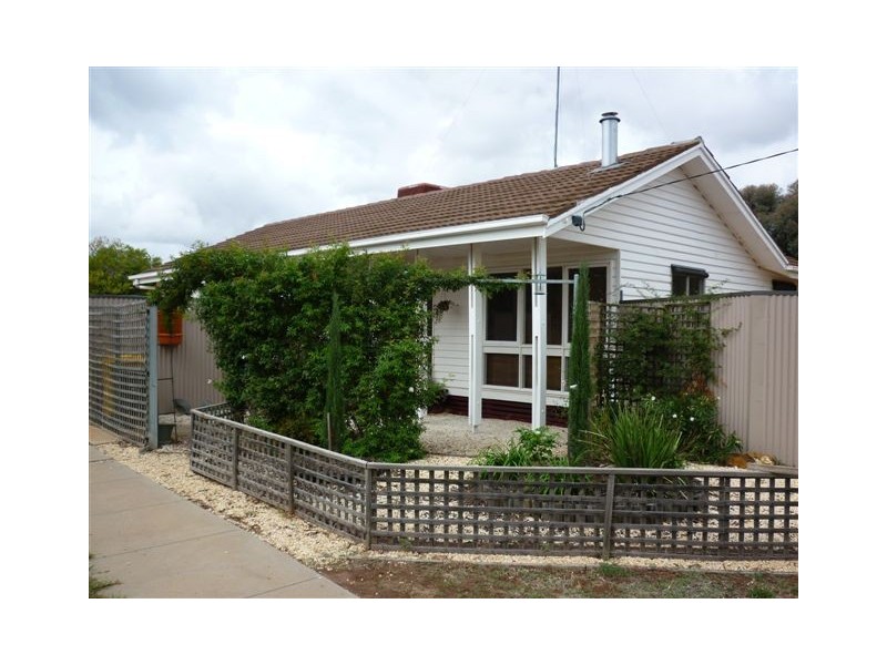 1 Cox Street, Warracknabeal VIC 3393