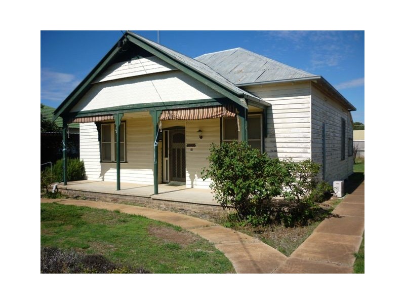 34 Cave Street, Donald VIC 3480