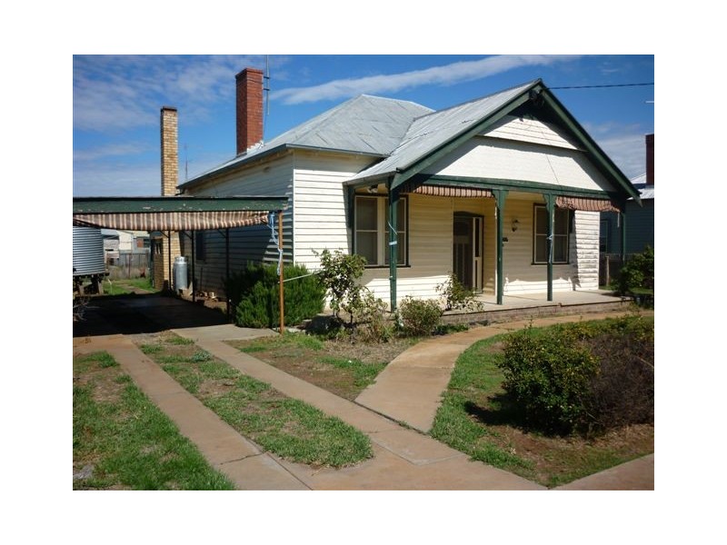 34 Cave Street, Donald VIC 3480