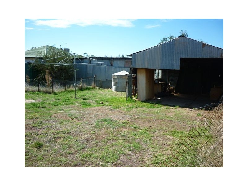 34 Cave Street, Donald VIC 3480