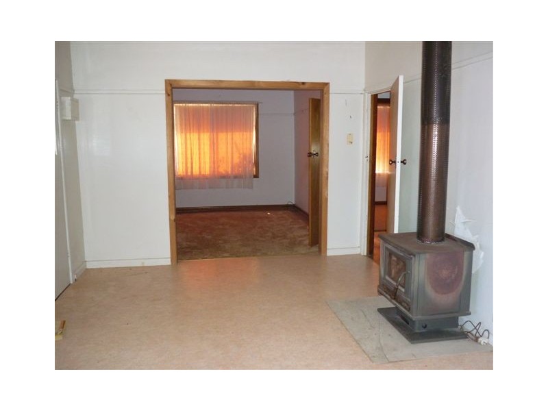 212 Woods Street, Donald VIC 3480