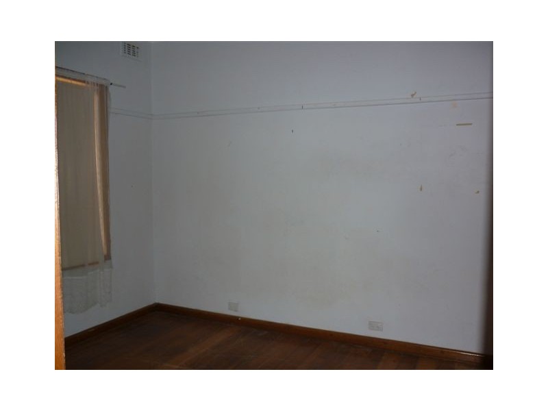 212 Woods Street, Donald VIC 3480