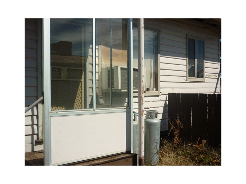 212 Woods Street, Donald VIC 3480