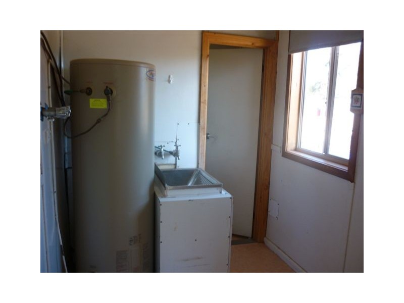 212 Woods Street, Donald VIC 3480