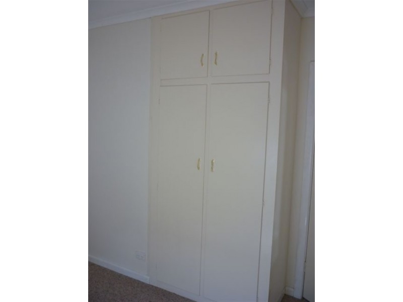 27 Hewitt Street, Warracknabeal VIC 3393