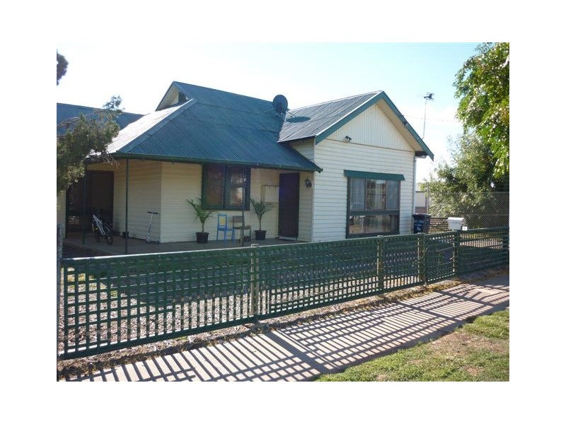 23 Napier Street, Donald VIC 3480