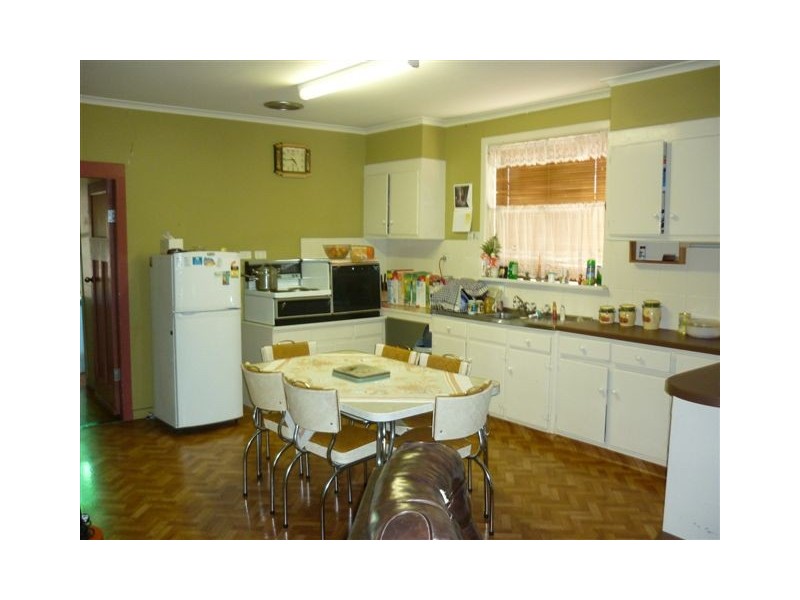 23 Napier Street, Donald VIC 3480