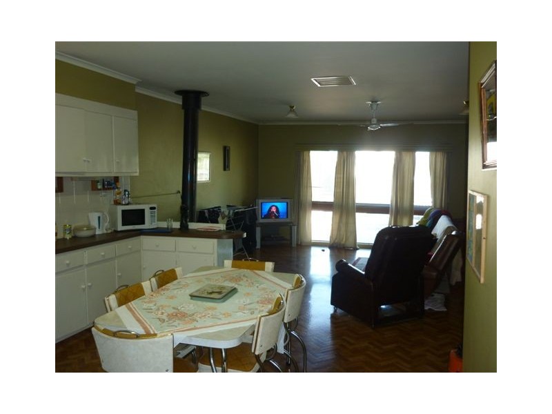 23 Napier Street, Donald VIC 3480